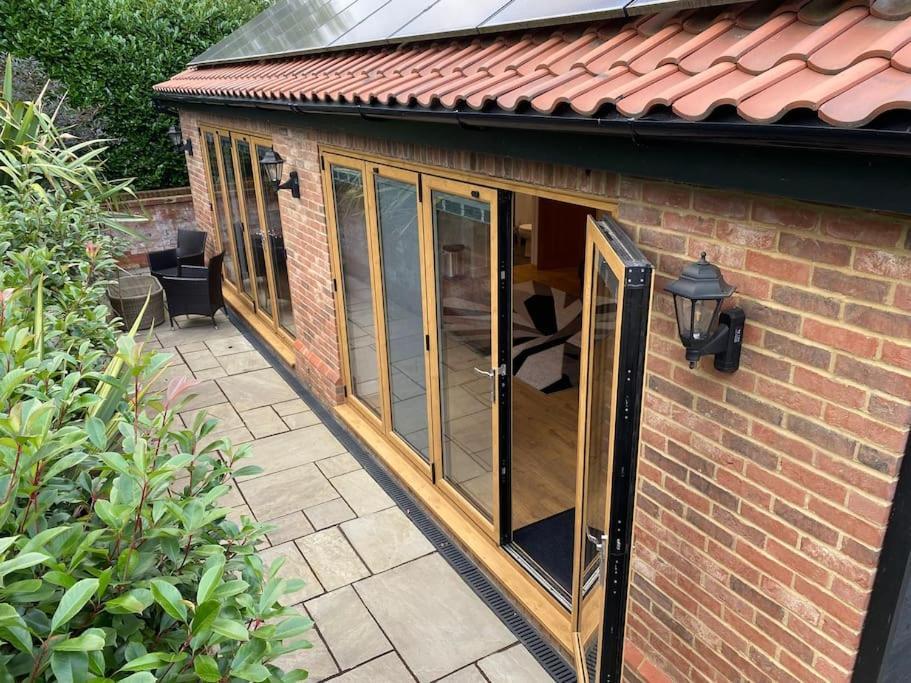 Stansted Airport Luxury Annexe With Parking. Apartment Birchanger Exterior photo